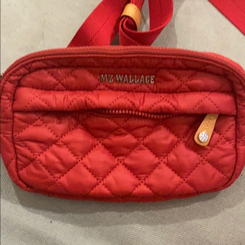Red beltbag! Fashion item.
